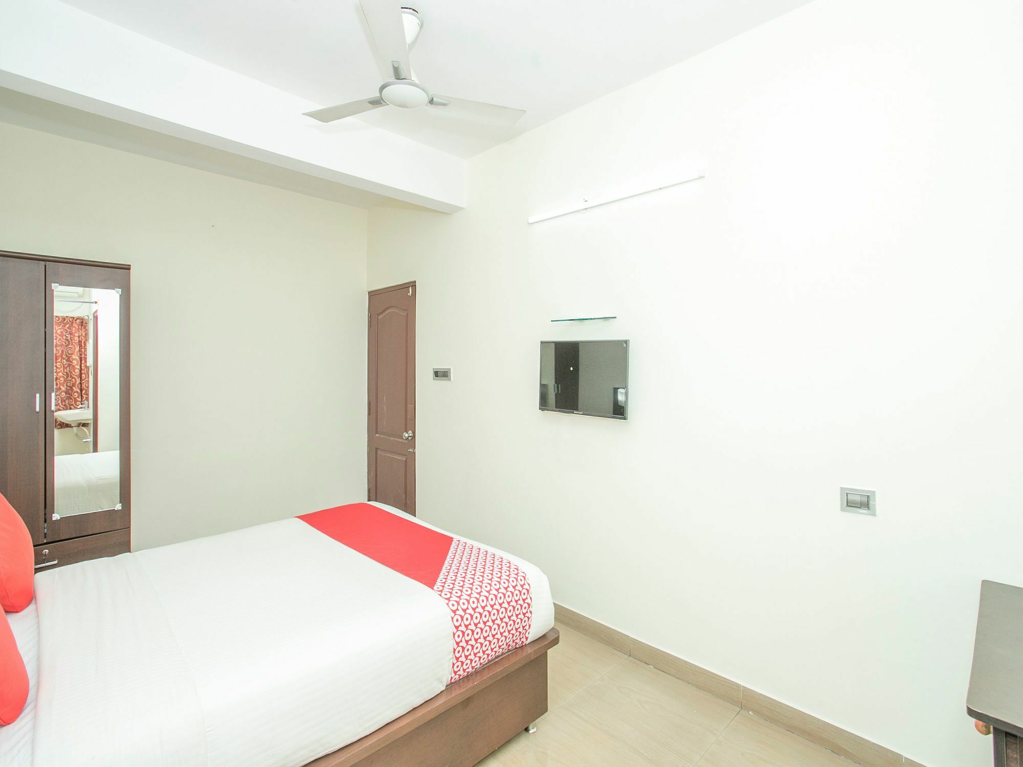 Oyo 13170 Victory Suites Bengalúr Exteriér fotografie